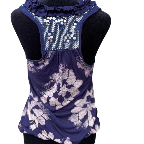 American Raggie, women's size XS, sleeveless tank style - Picture 3 of 4